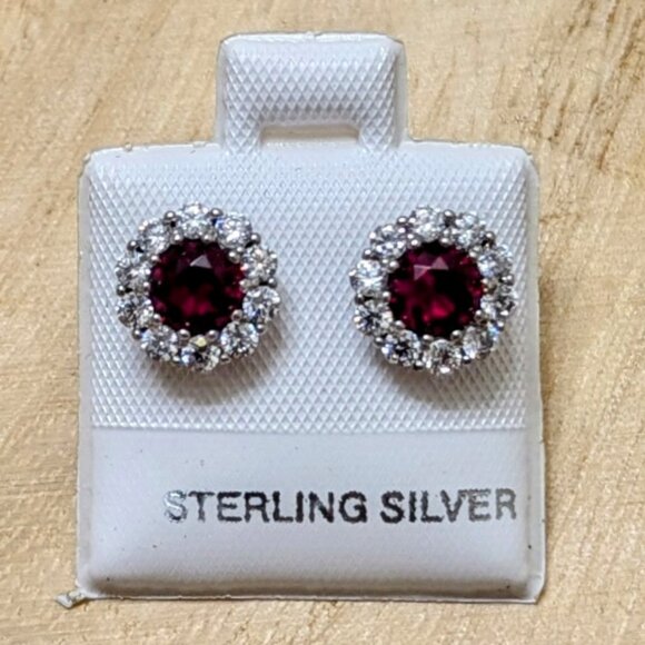 🆕.925 STERLING SILVER ROUND RUBY & CUBIC ZIRCONIA STUD EARRINGS - UNISEX - Picture 1 of 1